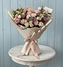 Букет цветов из:  Розы и Лизиантусы в Гурийской