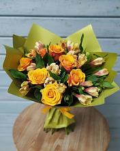 Букет цветов из:  Альстромерии и Розы в Гурийской