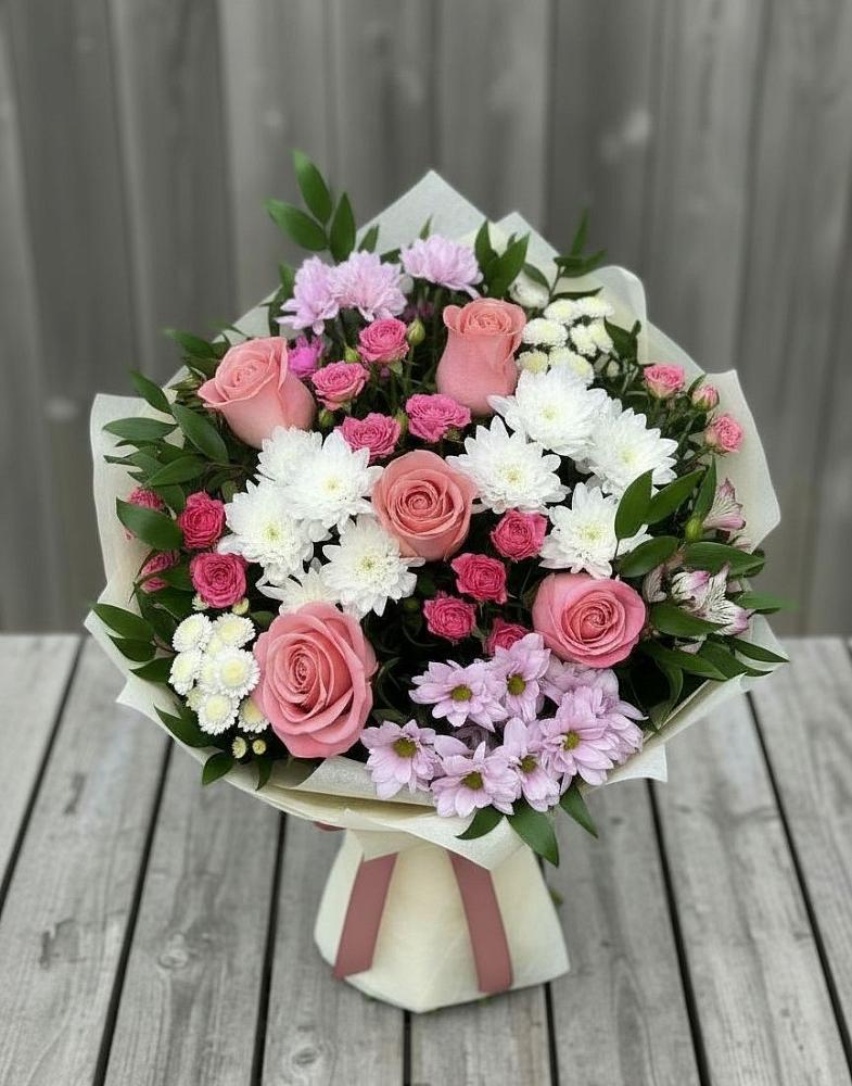Букет цветов из: Альстромерии, Гвоздики, Розы и Хризантемы в Гурийской