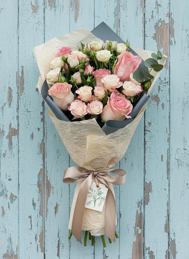 Букет цветов из: Розы в Гурийской