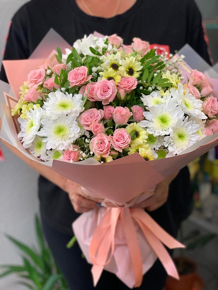 Букет цветов из: Розы и Хризантемы в Гурийской