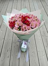 Букет цветов из:  Альстромерии #REPLACE_PRED# Гурийской