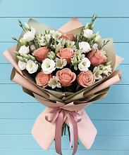 Букет цветов из:  Розы, Альстромерии и Лизиантусы в Гурийской