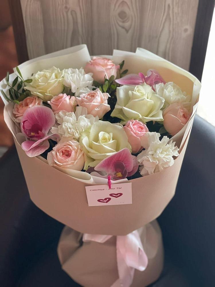 Букет цветов из: Орхидеи, Розы и Гвоздики в Гурийской