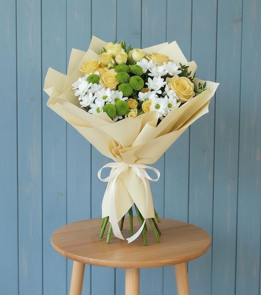 Букет цветов из: Хризантемы и Розы в Гурийской