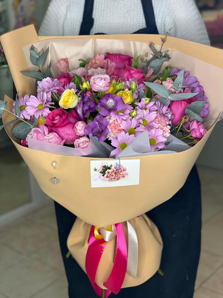 Букет цветов из: Хризантемы, Гвоздики и Альстромерии в Гурийской