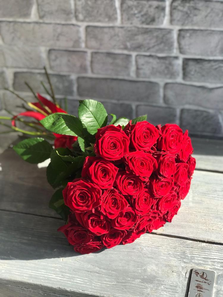 Букет Красные розы Фридом в Гурийской