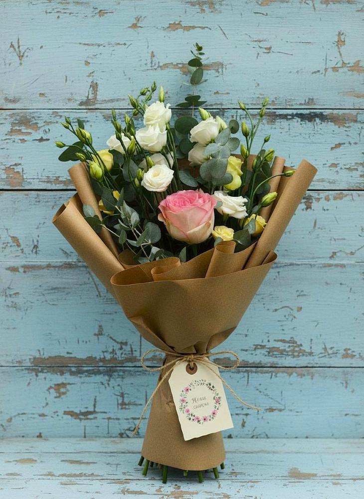 Букет цветов из: Розы и Лизиантусы в Гурийской