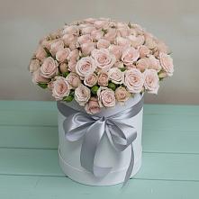 Цветочная композиция из Розы в шляпной коробке в Гурийской