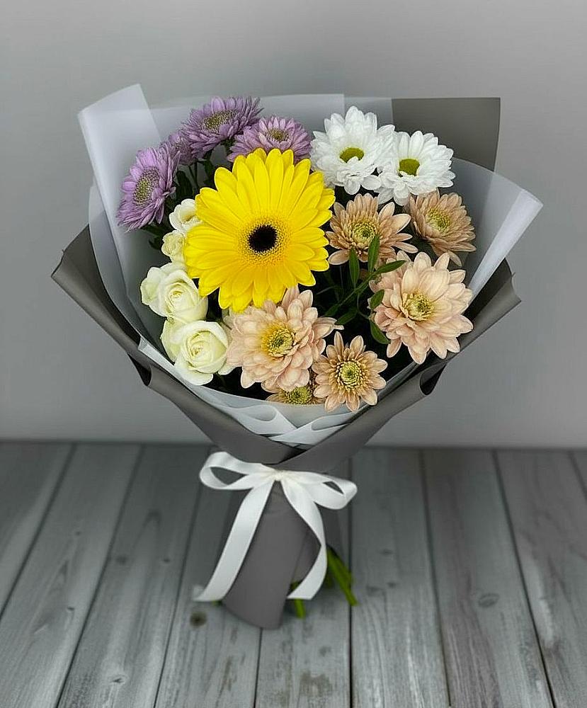 Букет цветов из: Розы, Герберы и Хризантемы в Гурийской