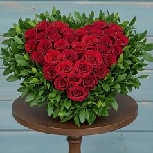 Цветочная композиция из Розы в виде сердца #REPLACE_PRED# Гурийской