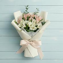 Букет цветов из:  Альстромерии #REPLACE_PRED# Гурийской