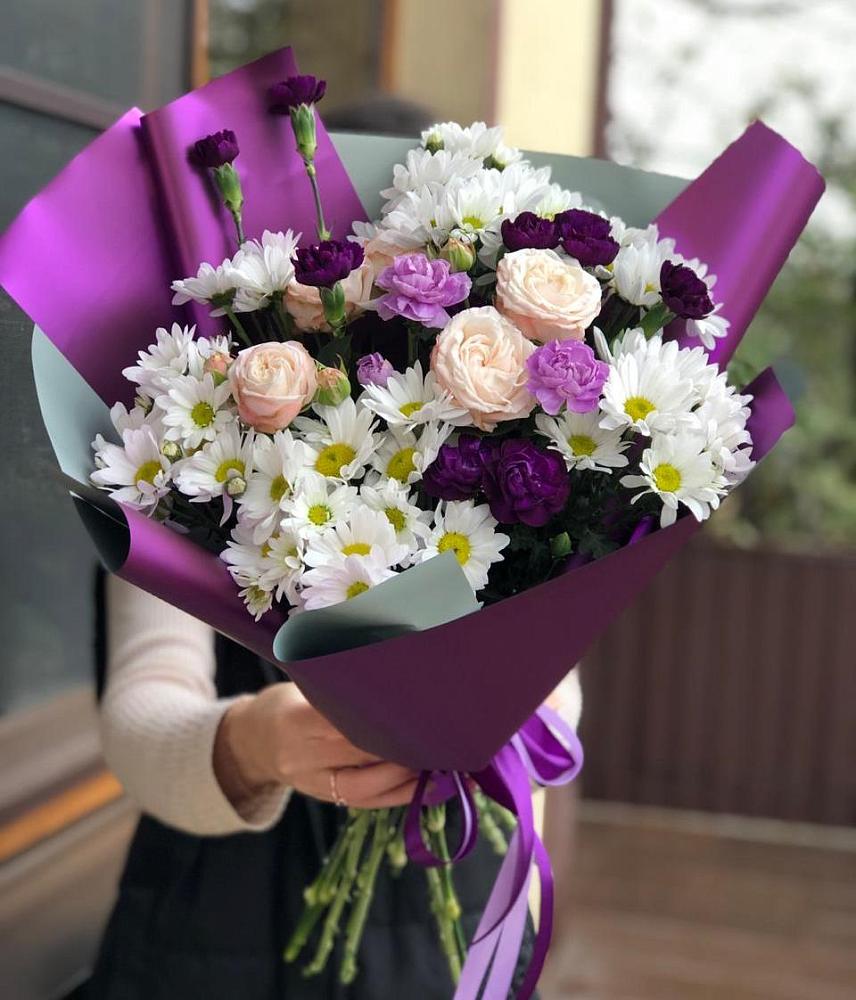 Букет цветов из: Хризантемы, Гвоздики и Розы в Гурийской
