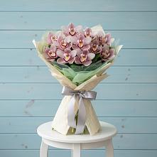 Букет цветов из:  Орхидеи и Розы в Гурийской
