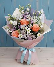 Букет цветов из:  Лизиантусы, Розы, Альстромерии и Гипсофила в Гурийской