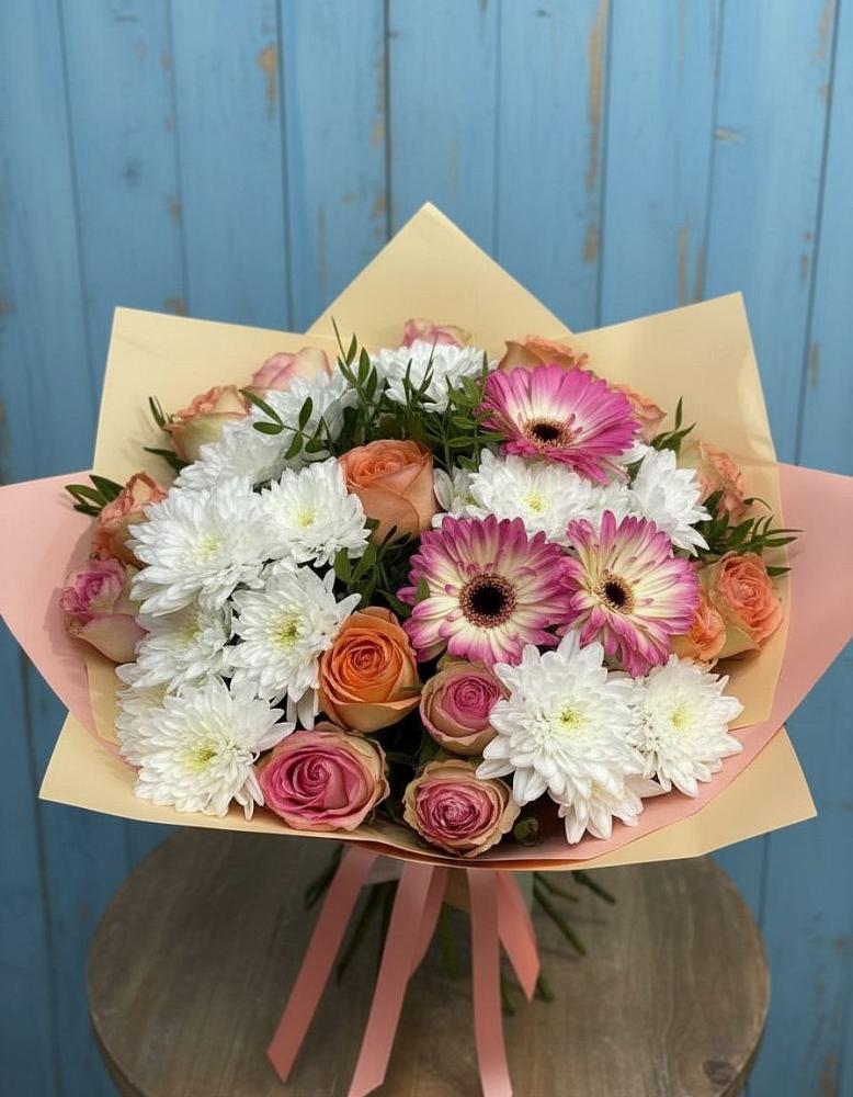 Букет цветов из: Розы, Герберы и Хризантемы в Гурийской