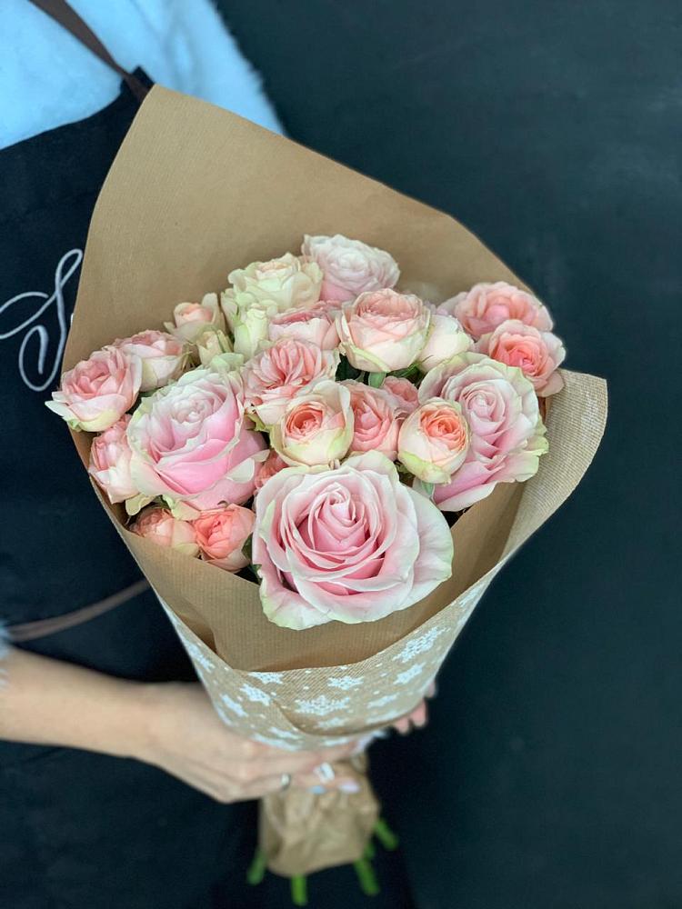 Букет цветов из: Хризантемы и Розы в Гурийской