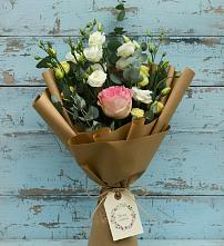 Букет цветов из:  Розы и Лизиантусы в Гурийской